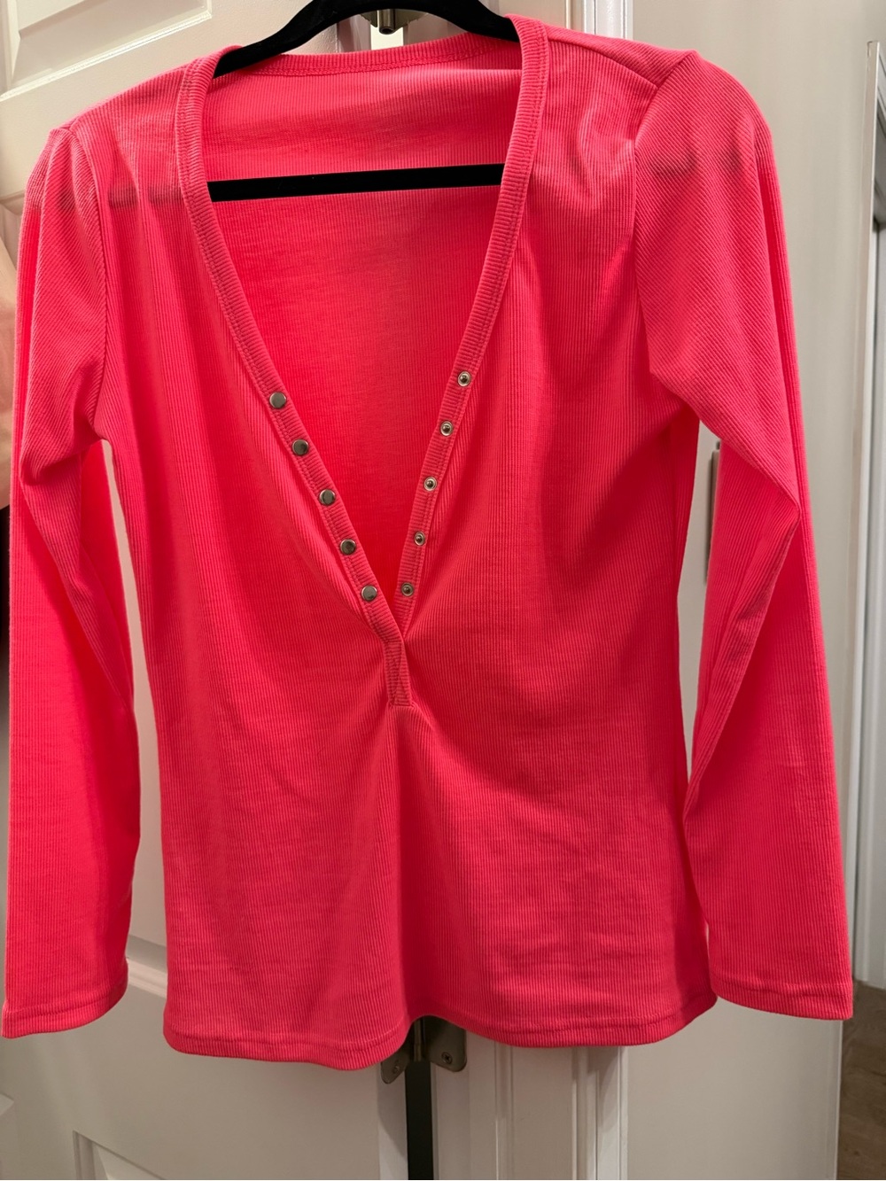 Long Sleeve Deep V Snap-Front Top - Hot Pink